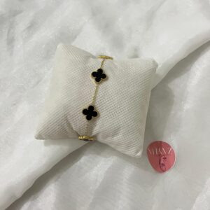 Black-Flower Bracelet