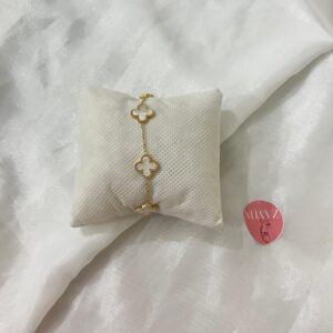 white-Flower Bracelet