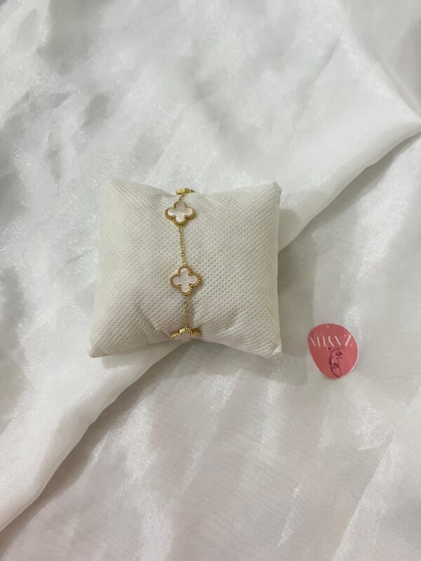 white-Flower Bracelet